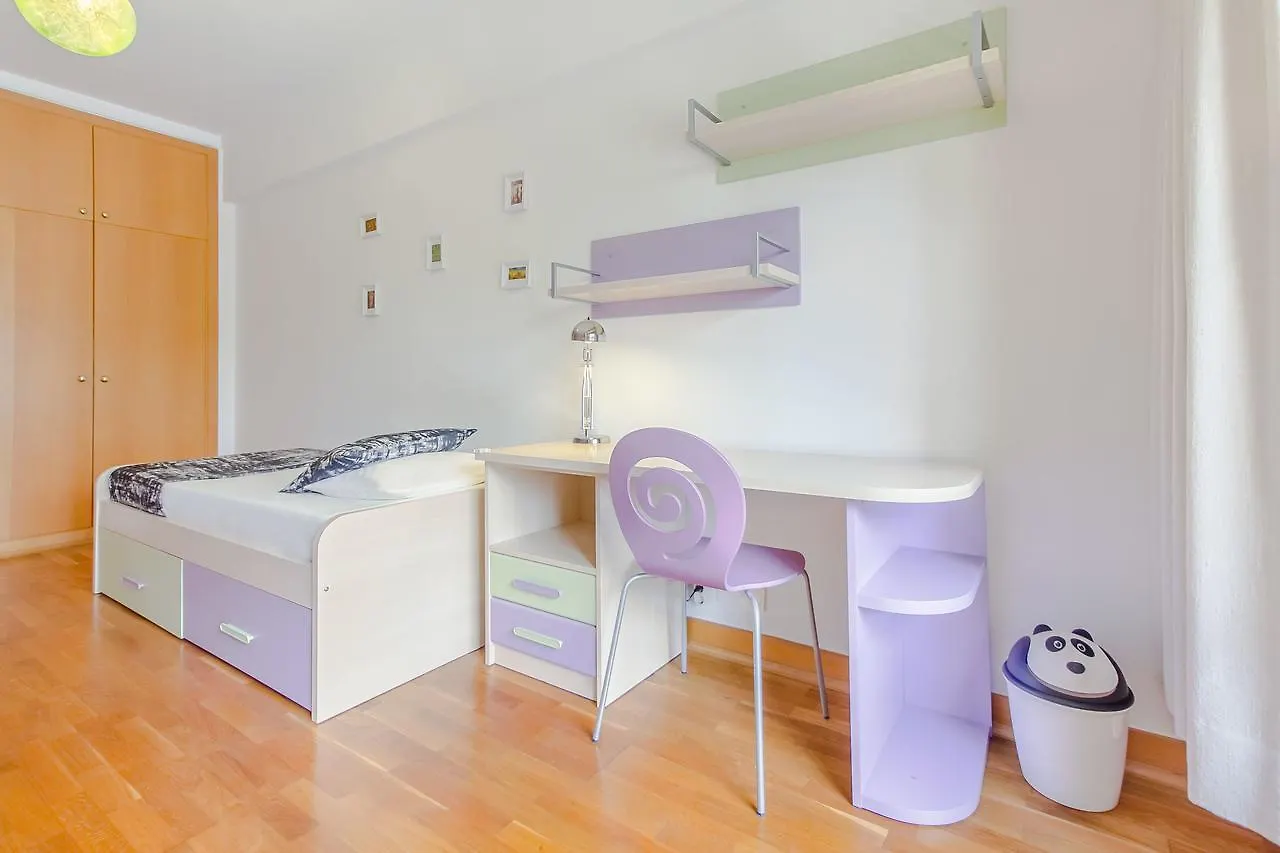 Lisbon Place & Beyond Apartment